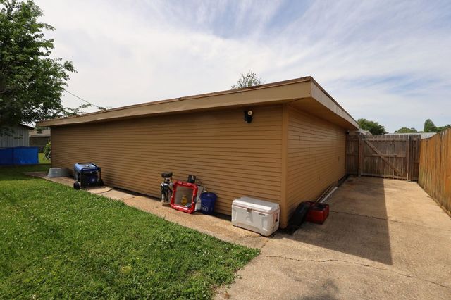 107 Fairmont Dr, Houma, LA 70360