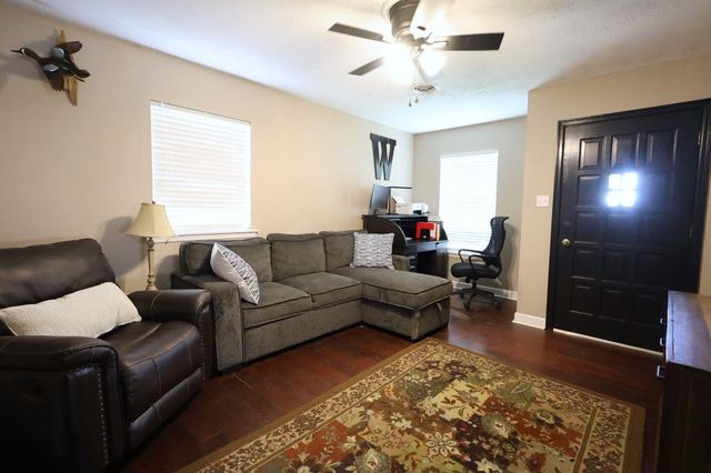 107 Fairmont Dr, Houma, LA 70360