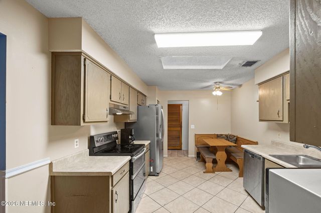 2084 TICKFORD Street, Middleburg, FL 32068