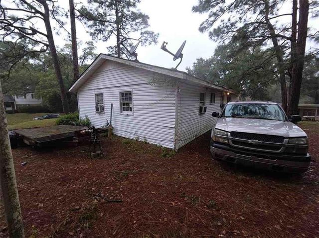 616 Masterson Avenue, Chickasaw, AL 36611