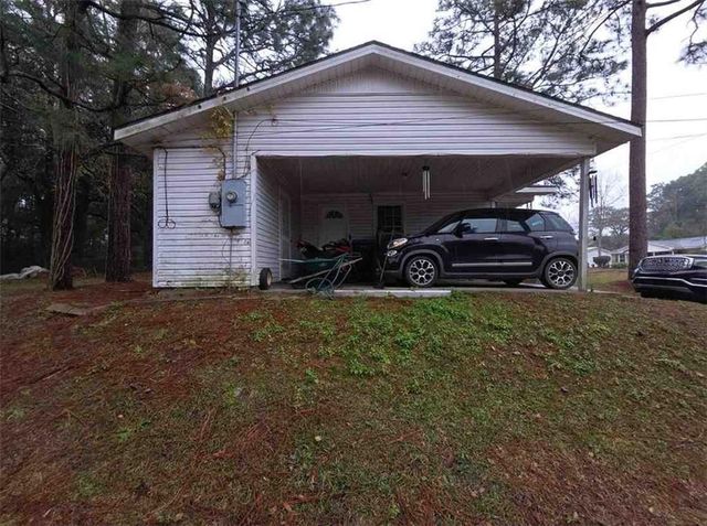 616 Masterson Avenue, Chickasaw, AL 36611