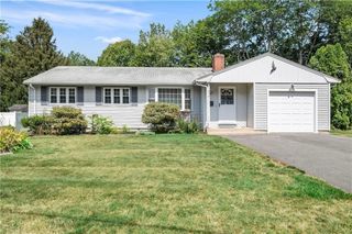 414 Knollwood Drive, Woonsocket, RI 02895