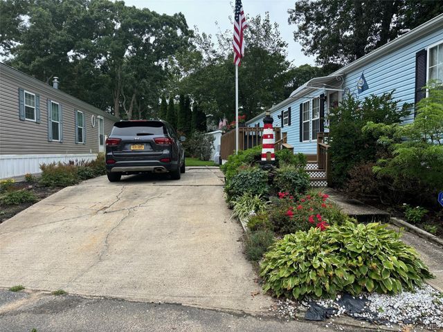1661 Old Country Road 189, Riverhead, NY 11901