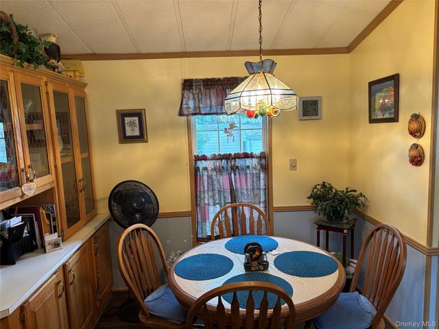 1661 Old Country Road 189, Riverhead, NY 11901