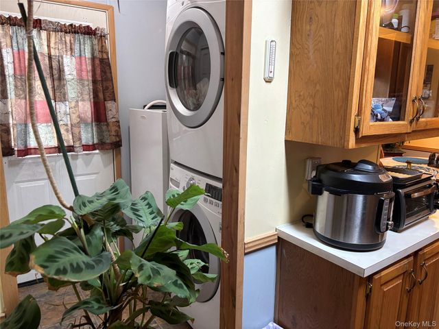 1661 Old Country Road 189, Riverhead, NY 11901
