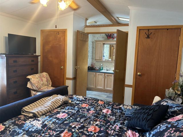 1661 Old Country Road 189, Riverhead, NY 11901