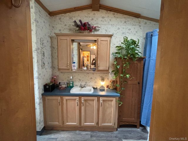 1661 Old Country Road 189, Riverhead, NY 11901