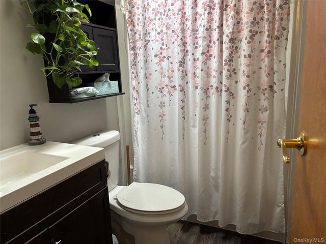 1661 Old Country Road 189, Riverhead, NY 11901