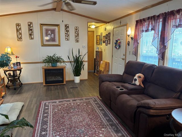 1661 Old Country Road 189, Riverhead, NY 11901