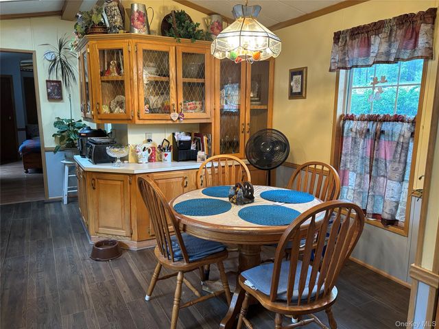 1661 Old Country Road 189, Riverhead, NY 11901