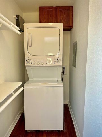18800 Egret Bay Boulevard 214, Webster, TX 77058
