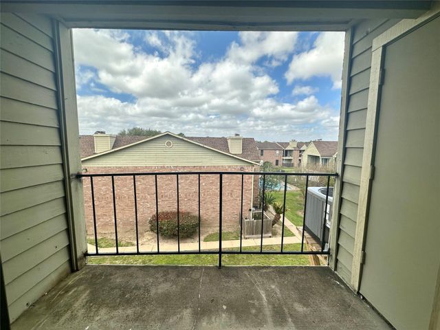 18800 Egret Bay Boulevard 214, Webster, TX 77058