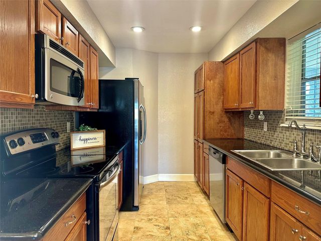 18800 Egret Bay Boulevard 214, Webster, TX 77058