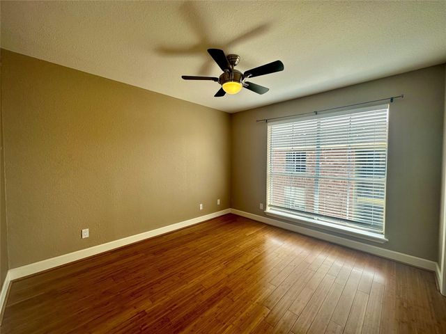 18800 Egret Bay Boulevard 214, Webster, TX 77058