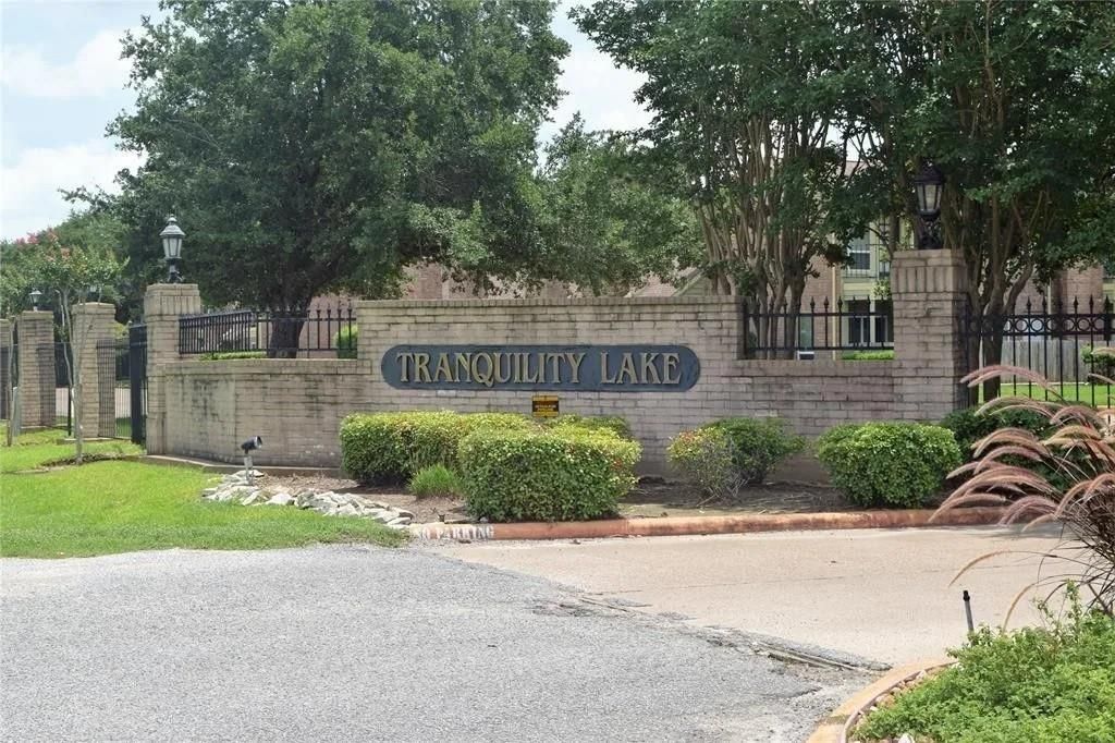 18800 Egret Bay Boulevard 214, Webster, TX 77058