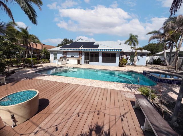 2902 Serenity Circle S, Fort Pierce, FL 34981
