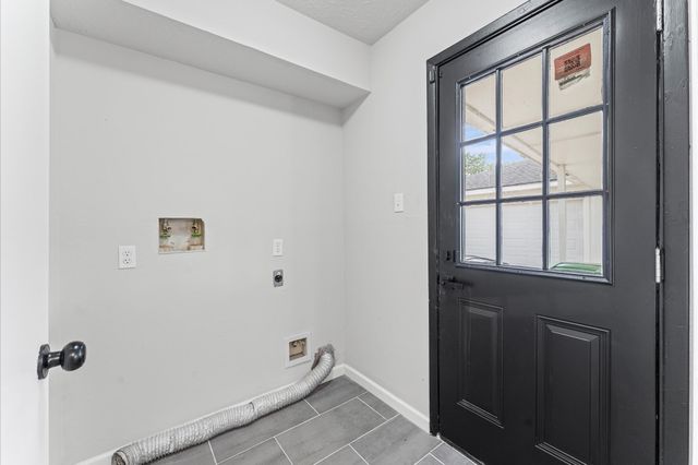15439 Woodhorn Drive, Houston, TX 77062