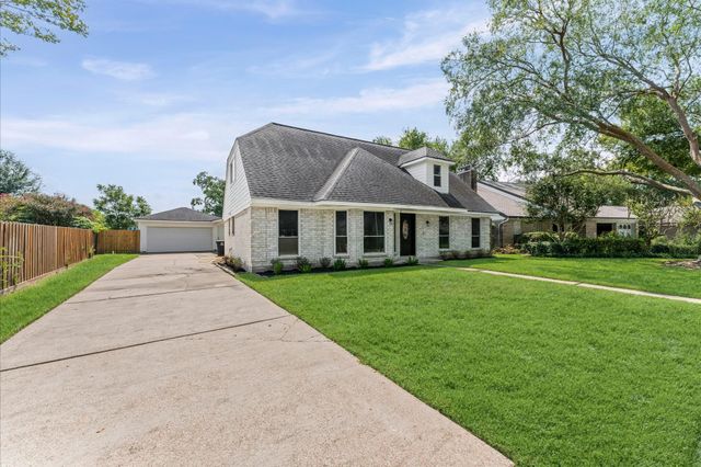 15439 Woodhorn Drive, Houston, TX 77062