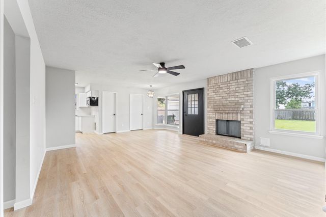 15439 Woodhorn Drive, Houston, TX 77062