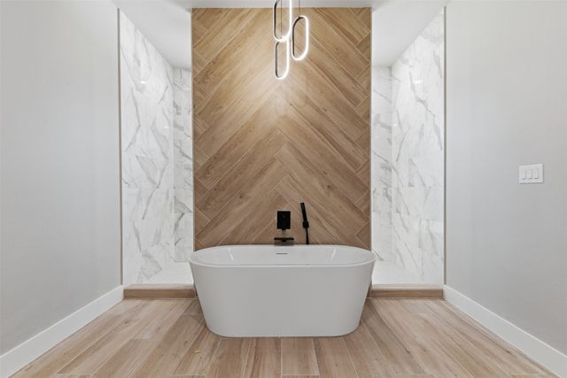 5825 Grey Wolf Court, Fort Worth, TX 76140