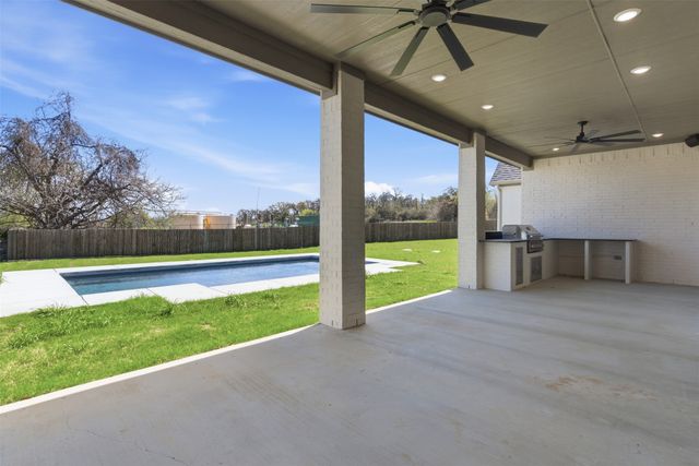 5825 Grey Wolf Court, Fort Worth, TX 76140