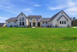 5825 Grey Wolf Court, Fort Worth, TX 76140