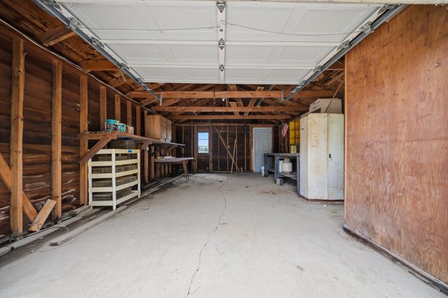 1196 Lakeview Drive, Brooklyn, MI 49230