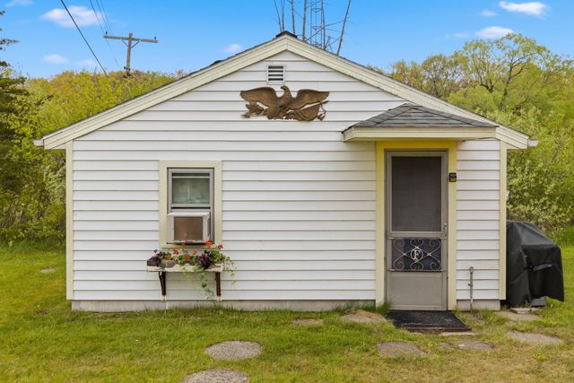 1196 Lakeview Drive, Brooklyn, MI 49230