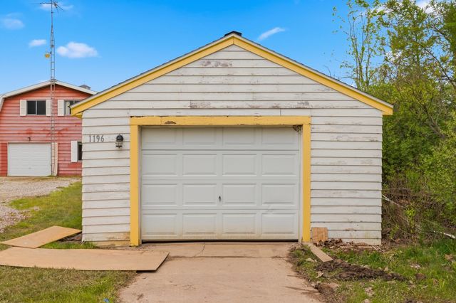 1196 Lakeview Drive, Brooklyn, MI 49230