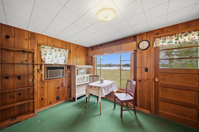 1196 Lakeview Drive, Brooklyn, MI 49230