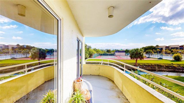 10765 SW 108th Avenue 208, Miami, FL 33176