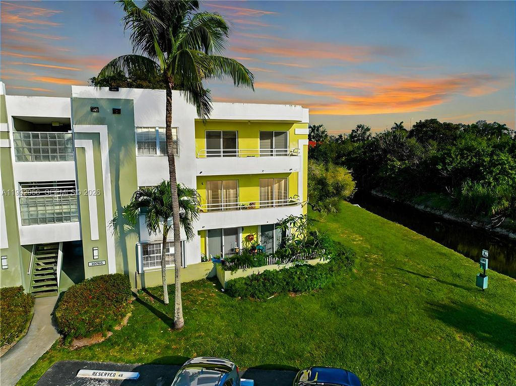 10765 SW 108th Avenue 208, Miami, FL 33176