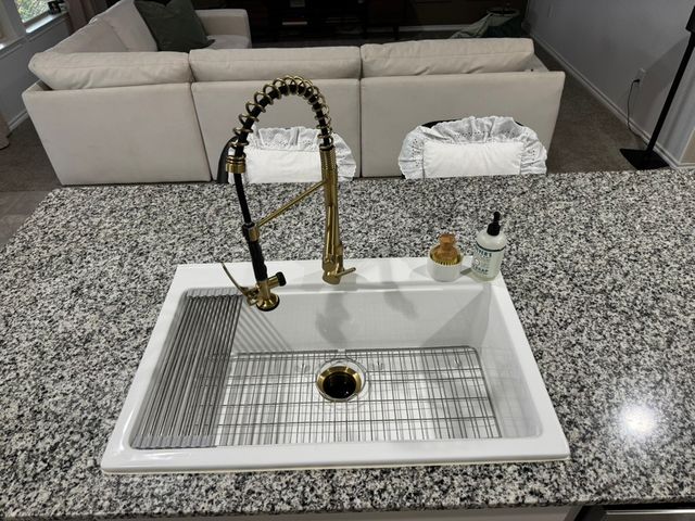 721 Whitecomb Lane, Justin, TX 76247