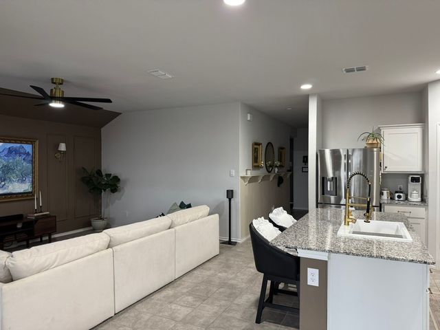 721 Whitecomb Lane, Justin, TX 76247