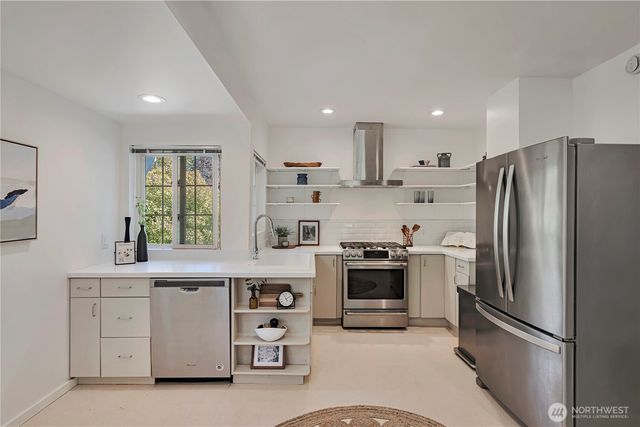 4715 S Orcas Street, Seattle, WA 98118