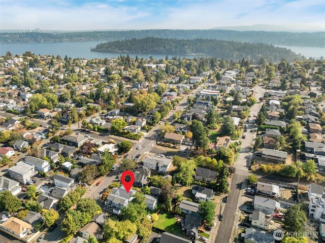 4715 S Orcas Street, Seattle, WA 98118