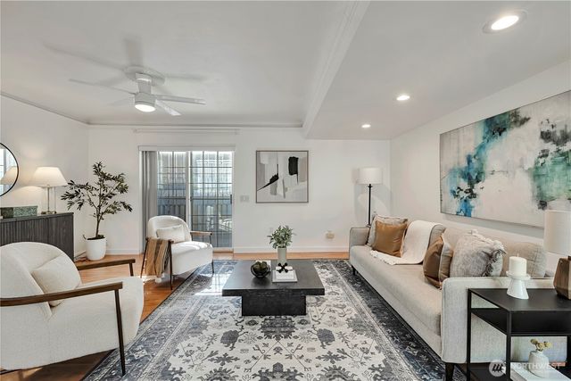 4715 S Orcas Street, Seattle, WA 98118