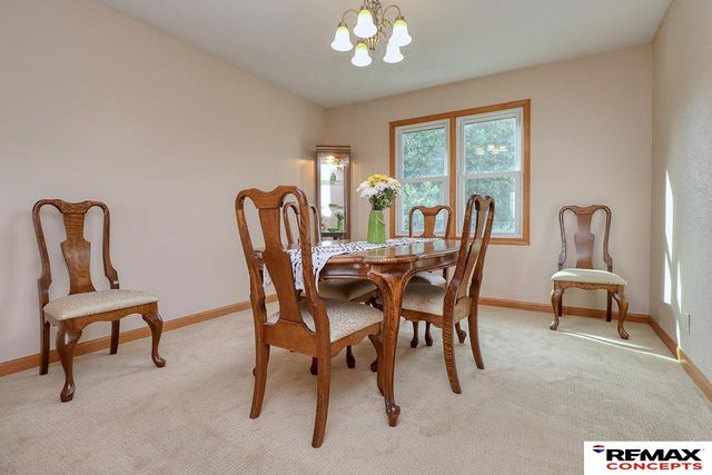720 W Chadderton Drive, Lincoln, NE 68521