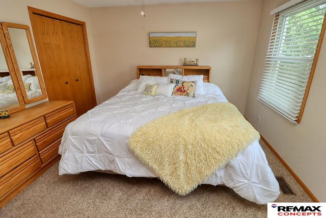 720 W Chadderton Drive, Lincoln, NE 68521