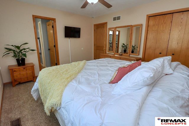 720 W Chadderton Drive, Lincoln, NE 68521