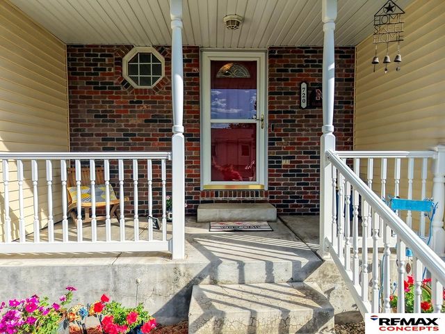 720 W Chadderton Drive, Lincoln, NE 68521