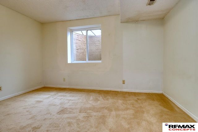 720 W Chadderton Drive, Lincoln, NE 68521