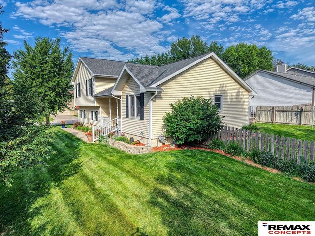720 W Chadderton Drive, Lincoln, NE 68521