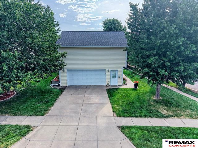 720 W Chadderton Drive, Lincoln, NE 68521