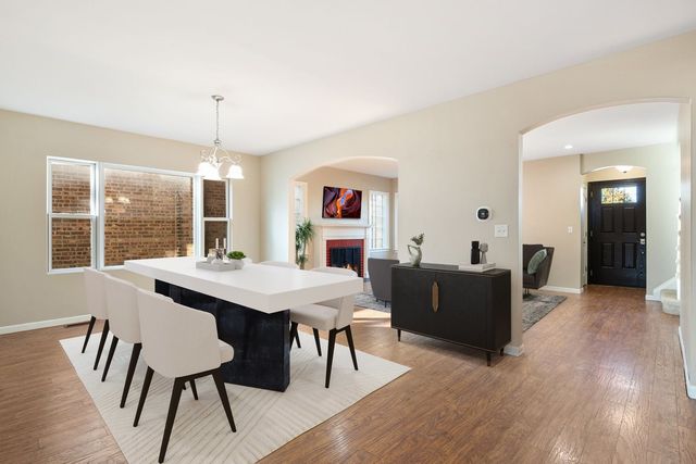 9535 S Fairfield Avenue, Evergreen Park, IL 60805