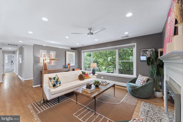 8901 1ST AVE, Silver Spring, MD 20910