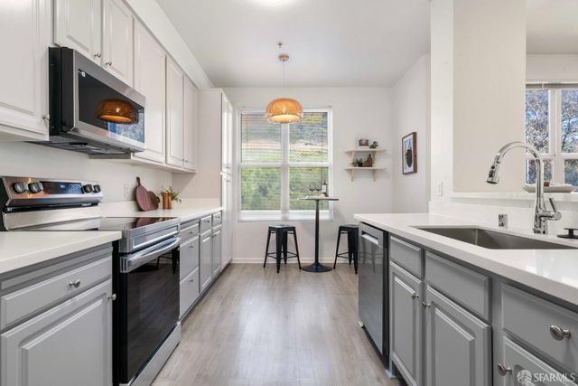 1 Crescent Way 1215, San Francisco, CA 94134