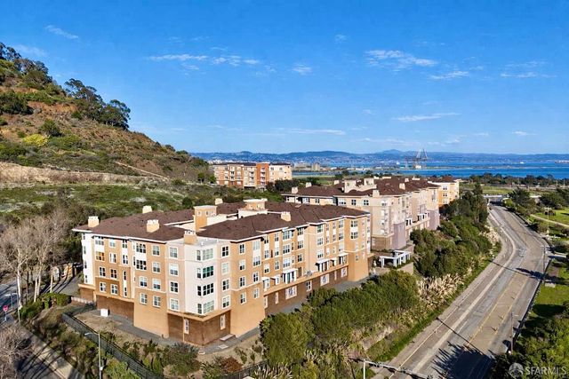 1 Crescent Way 1215, San Francisco, CA 94134