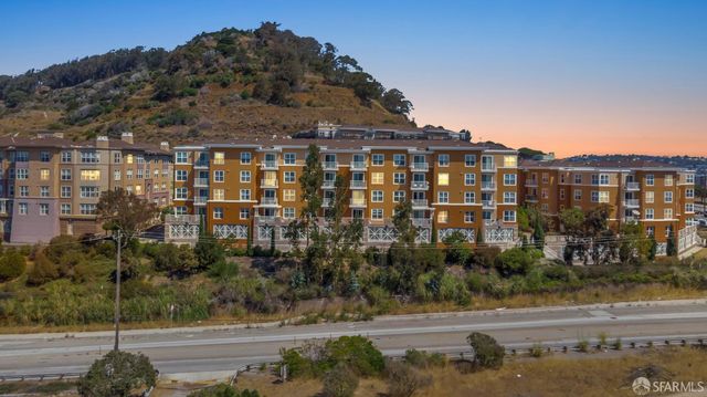 1 Crescent Way 1215, San Francisco, CA 94134