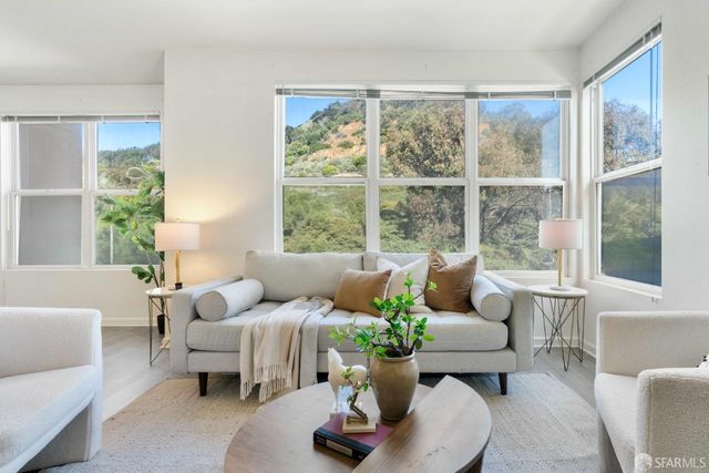 1 Crescent Way 1215, San Francisco, CA 94134